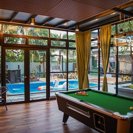 The Uniique Haus - Johor 1St Staycation Water Dining Experience ยะโฮร์บาห์รู ภายนอก รูปภาพ
