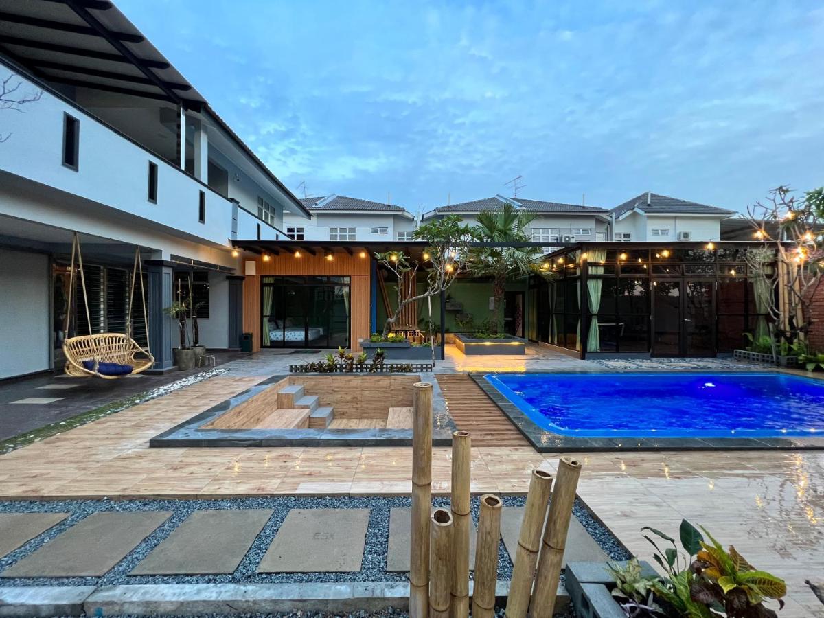 The Uniique Haus - Johor 1St Staycation Water Dining Experience ยะโฮร์บาห์รู ภายนอก รูปภาพ