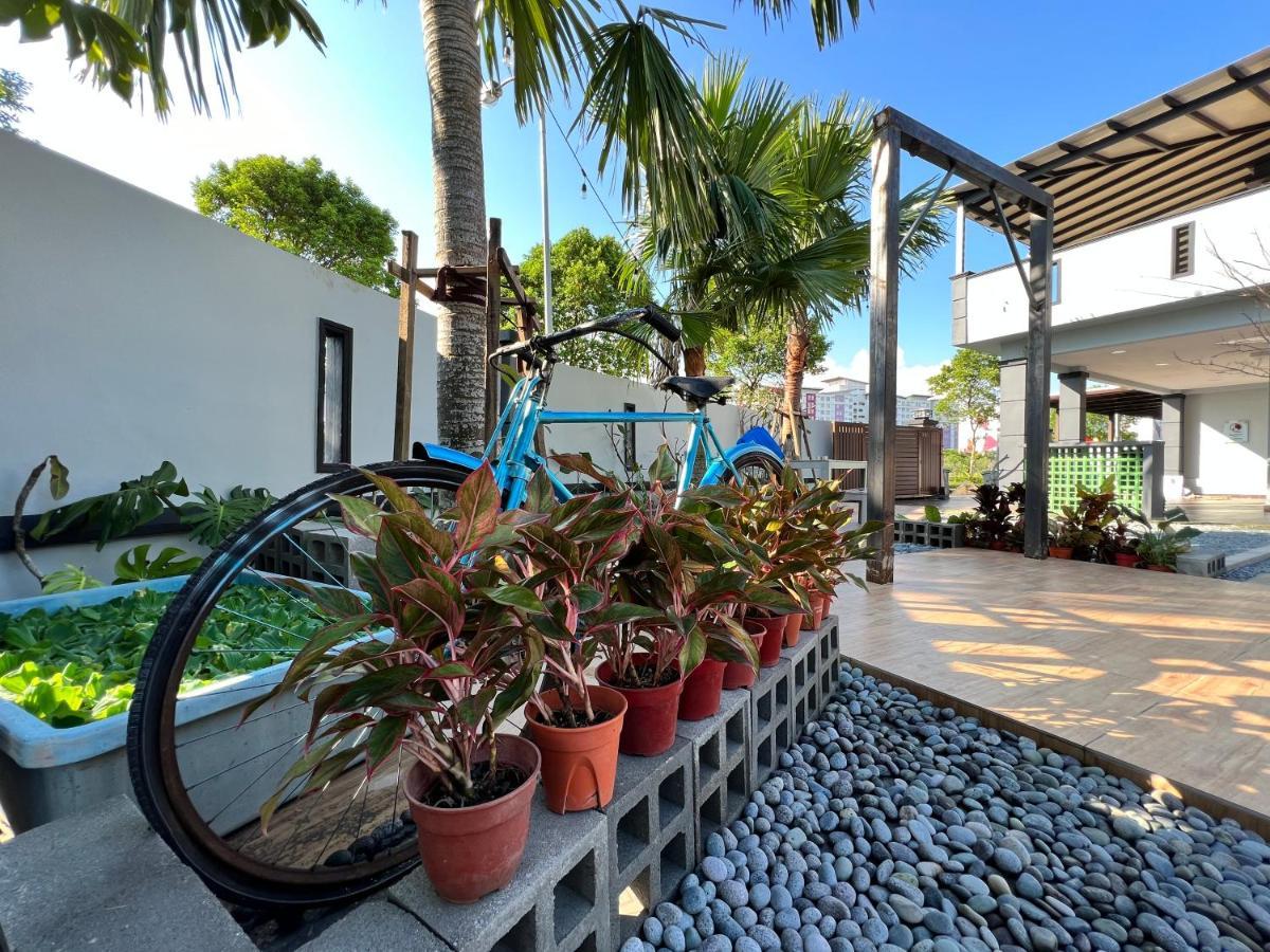 The Uniique Haus - Johor 1St Staycation Water Dining Experience ยะโฮร์บาห์รู ภายนอก รูปภาพ